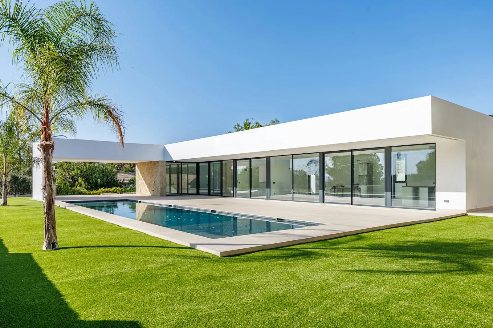 Reforma integral de villa de lujo con piscina en Marbella · Costa del Sol Reformas