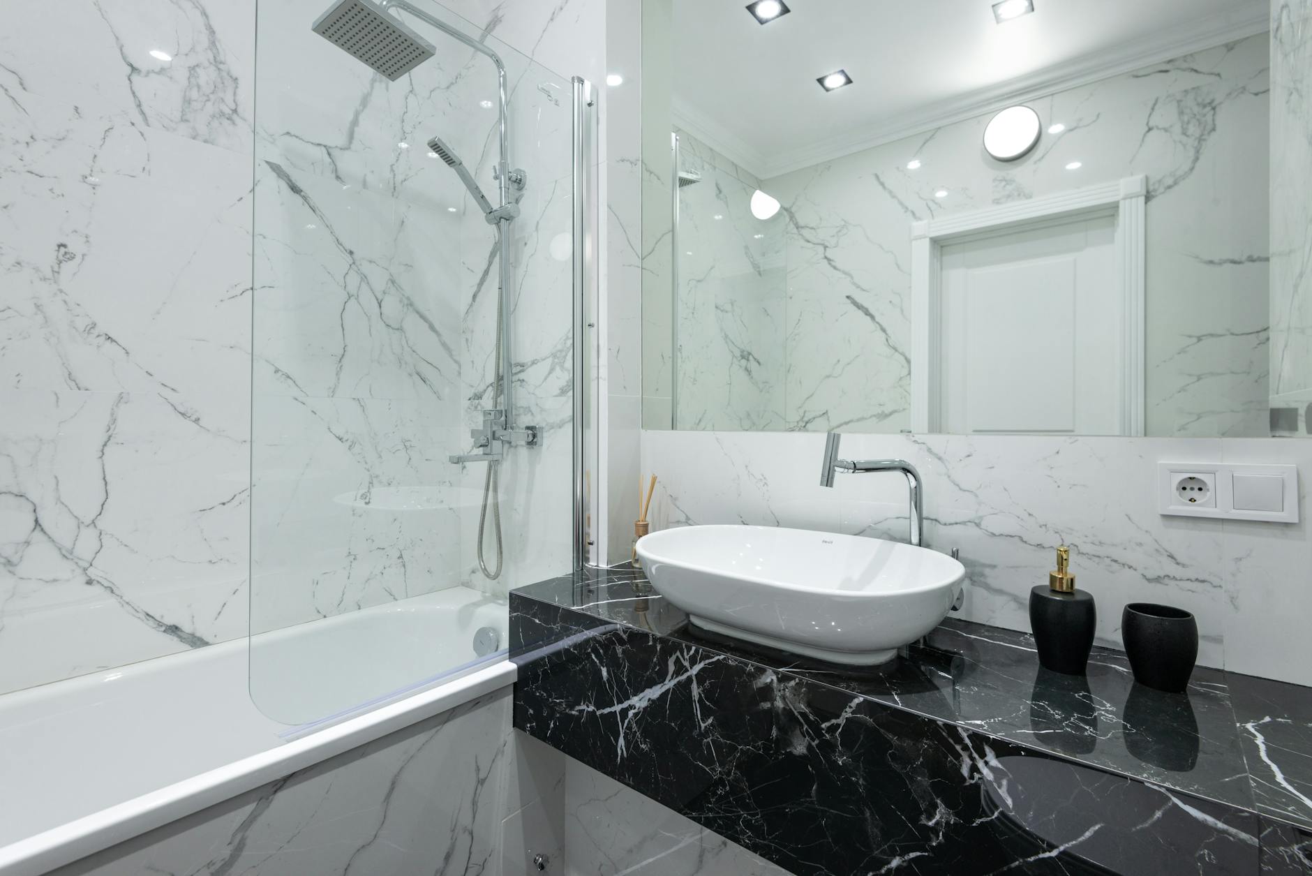 Luxury Bathroom Renovation Guide in Malaga 2026